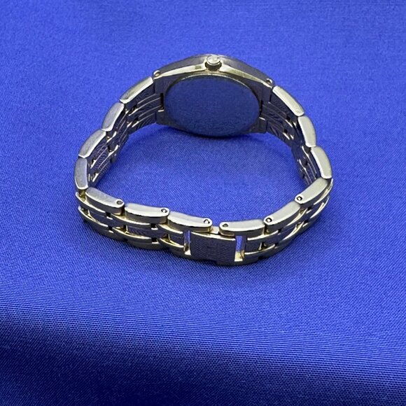 Relic by Fossil Women’s Queen’s Court 3-Hand Gold-Tone Quartz Watch - Picture 5 of 12